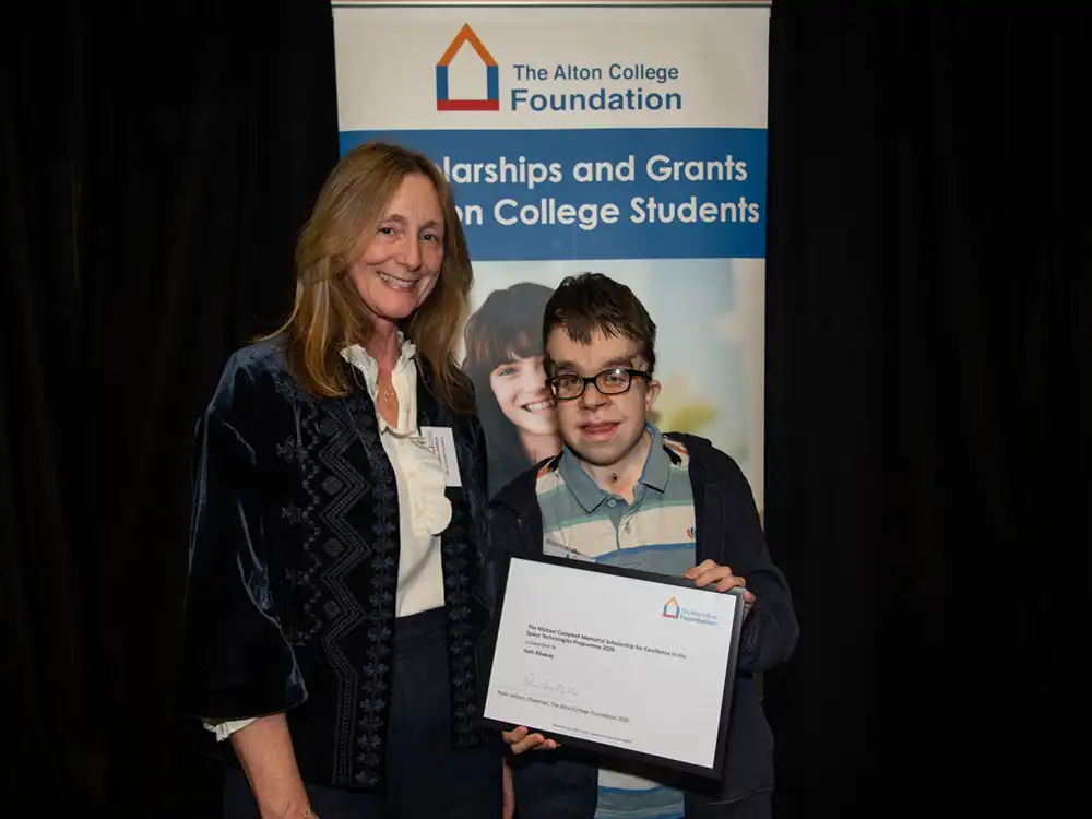 Alexandra Andrew trustee of the Ellis Campbell Foundation presenting the Space award at Alton college 2026